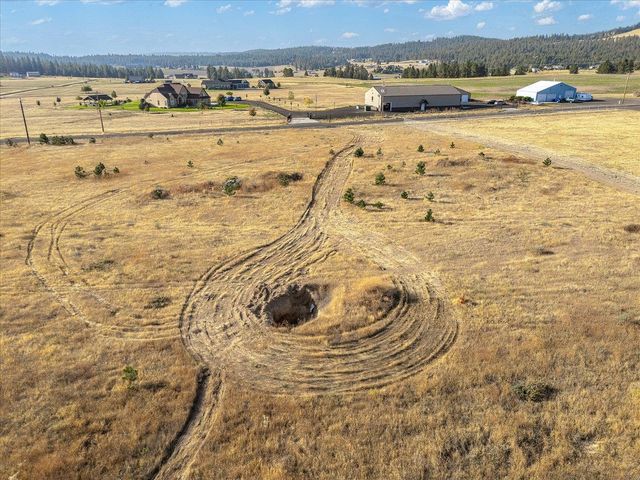 1702 W Monroe Rd, Colbert, WA 99005