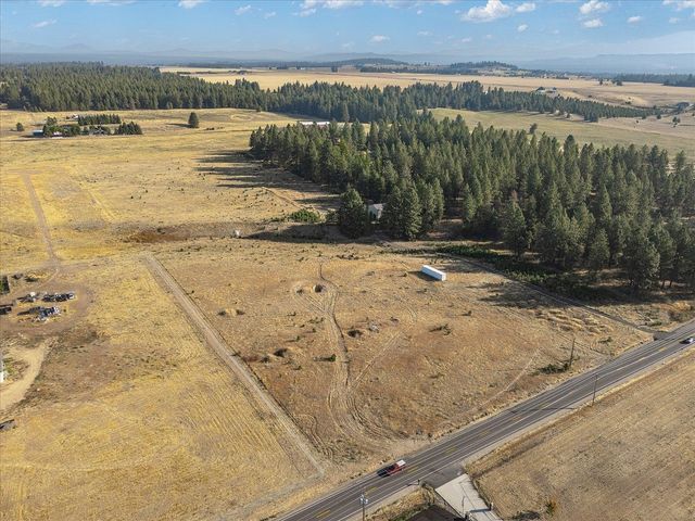 1702 W Monroe Rd, Colbert, WA 99005