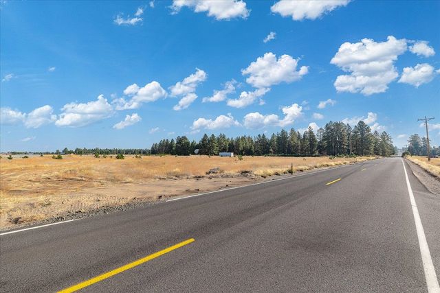 1702 W Monroe Rd, Colbert, WA 99005