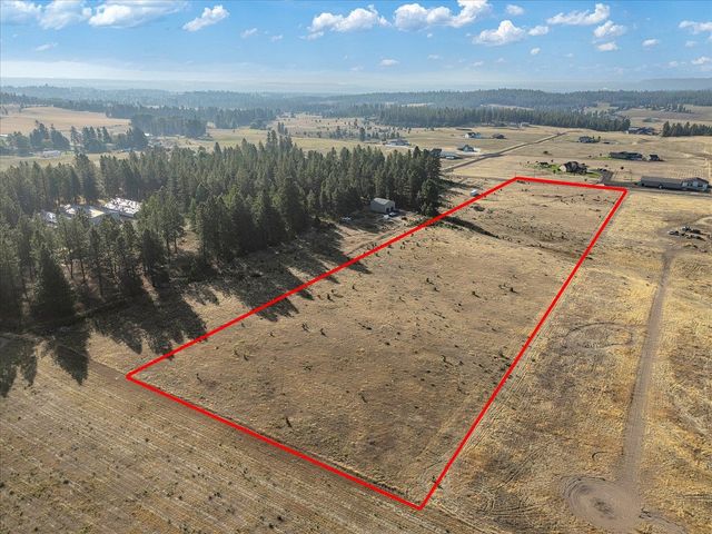 1702 W Monroe Rd, Colbert, WA 99005