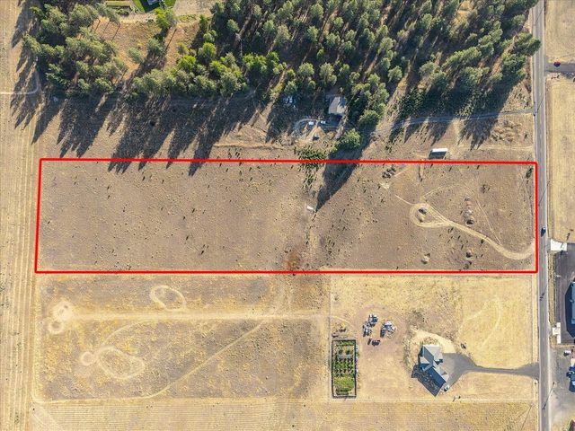 1702 W Monroe Rd, Colbert, WA 99005