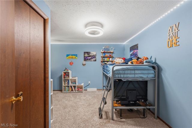 74 Landings Way, Avon Lake, OH 44012
