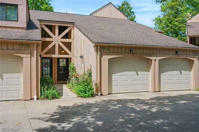 74 Landings Way, Avon Lake, OH 44012