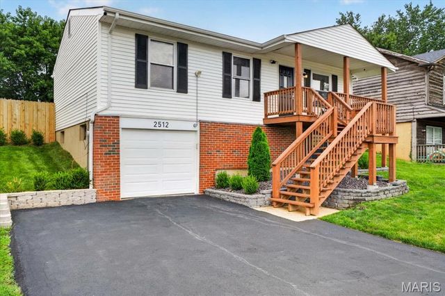 2512 Wellesley Drive, High Ridge, MO 63049