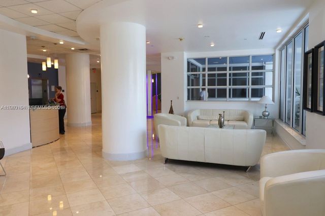 401 69th St 404, Miami Beach, FL 33141
