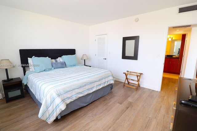 401 69th St 404, Miami Beach, FL 33141