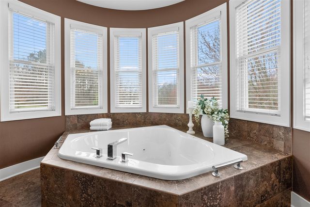 6570 N 39th Street, Augusta, MI 49012