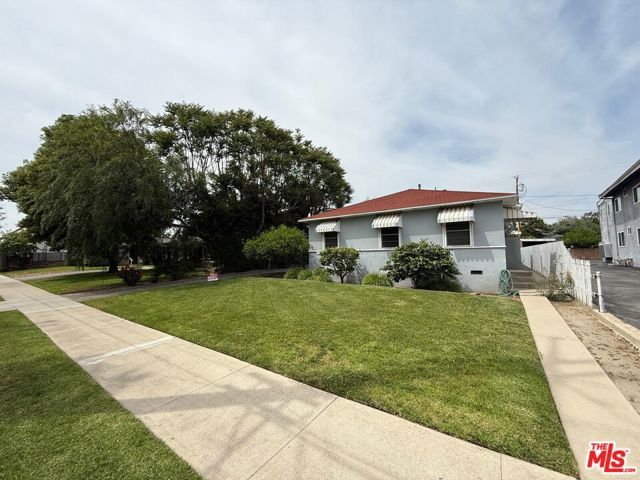 1025 W Clark Avenue C, Burbank, CA 91506
