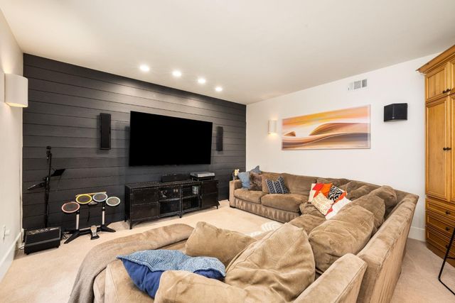 5520 Sur Mer Dr, El Dorado Hills, CA 95762