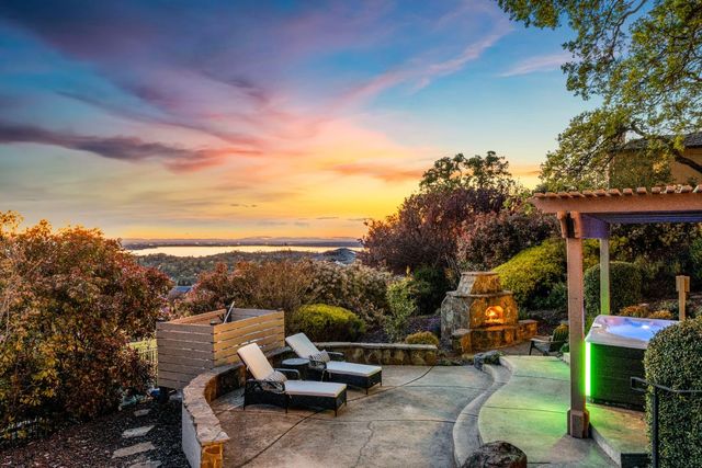 5520 Sur Mer Dr, El Dorado Hills, CA 95762