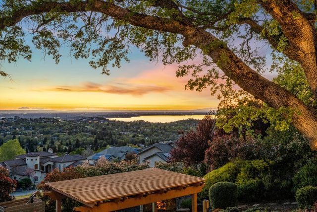 5520 Sur Mer Dr, El Dorado Hills, CA 95762