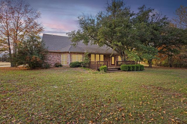 6652 - E Fm 1396, Telephone, TX 75488