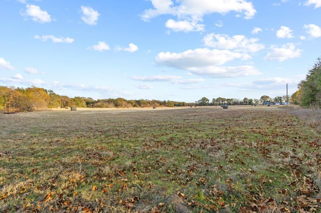 6652 - E Fm 1396, Telephone, TX 75488