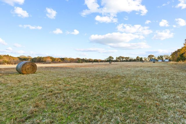 6652 - E Fm 1396, Telephone, TX 75488