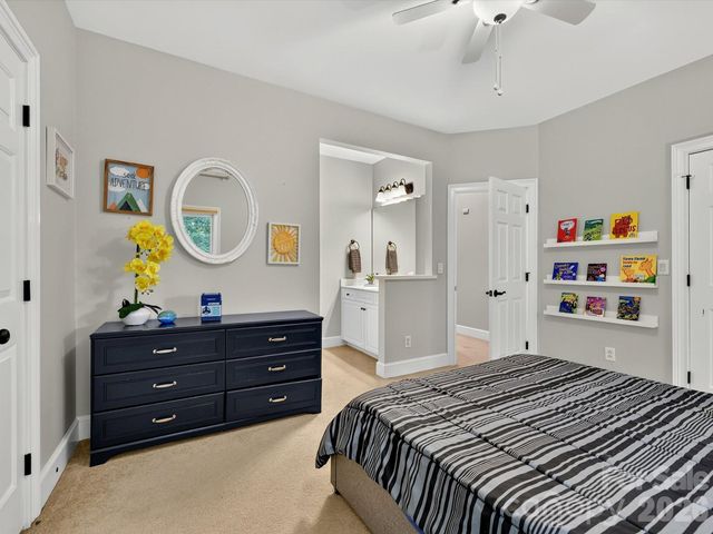 6536 Seton House Lane, Charlotte, NC 28277