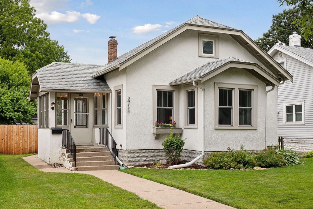 2738 Garfield Street NE, Minneapolis, MN 55418