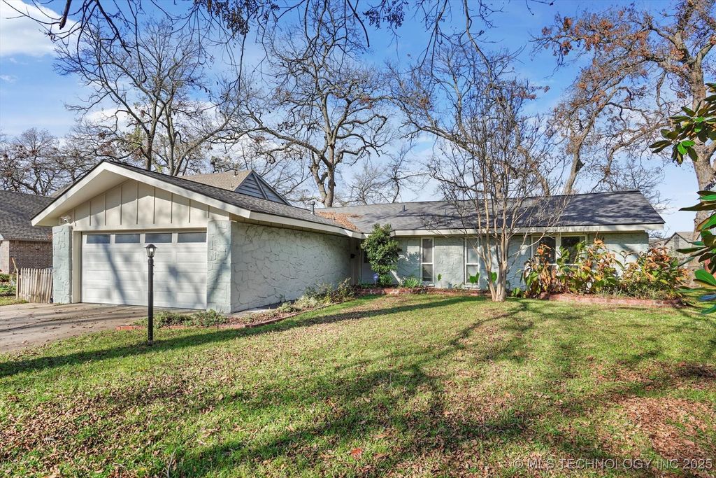 1925 E 52nd Street, Tulsa, OK 74105