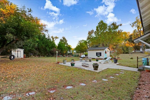 302 N Sycamore Street, Fremont, NC 27830