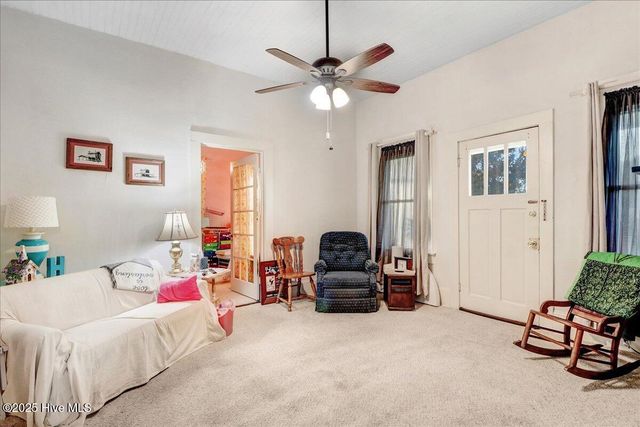 302 N Sycamore Street, Fremont, NC 27830