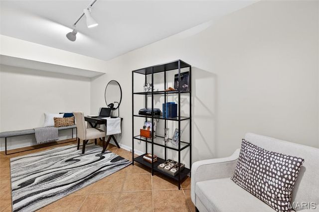 329 N. Boyle Avenue 329 E1, St Louis, MO 63108