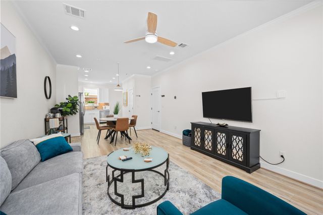 7089 Tierwester Street, Houston, TX 77021