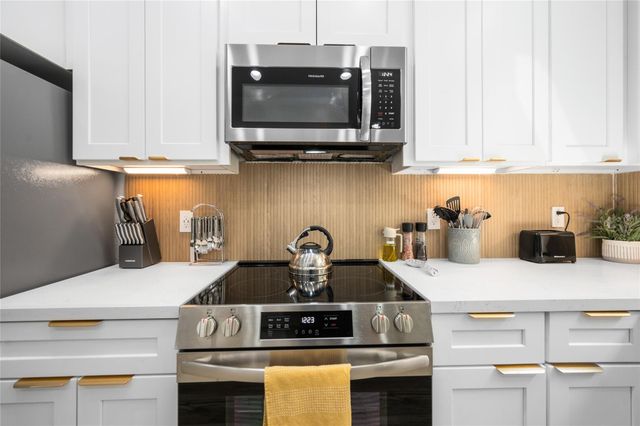 7089 Tierwester Street, Houston, TX 77021