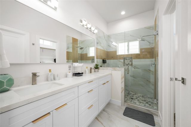 7089 Tierwester Street, Houston, TX 77021