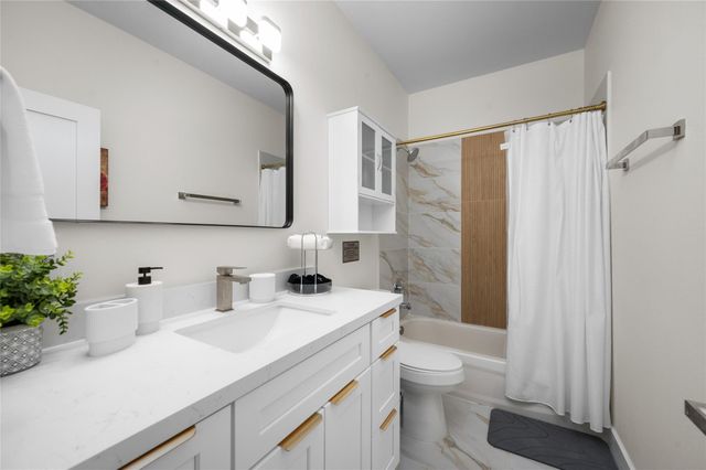 7089 Tierwester Street, Houston, TX 77021