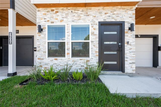 7089 Tierwester Street, Houston, TX 77021