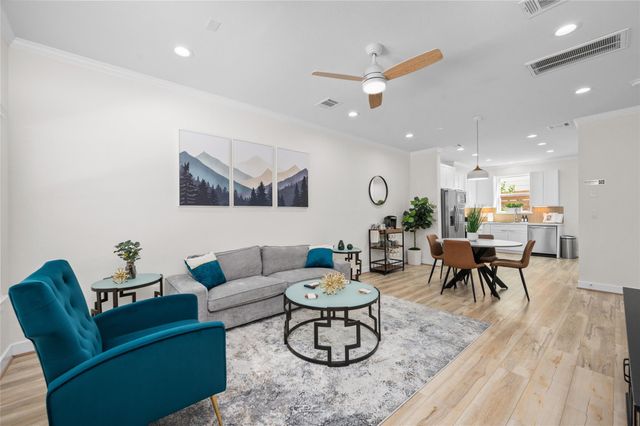 7089 Tierwester Street, Houston, TX 77021