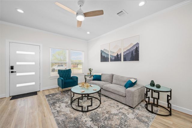 7089 Tierwester Street, Houston, TX 77021