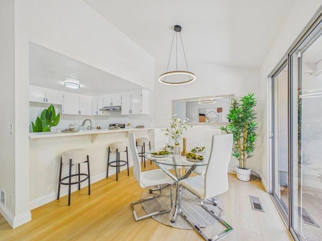 10939 Northshore Square, Cupertino, CA 95014