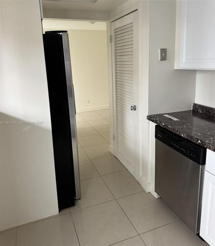 301 Golden Isles Dr 112, Hallandale Beach, FL 33009