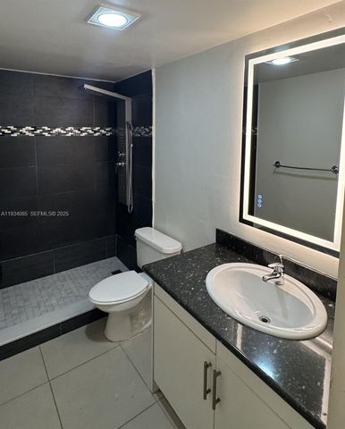 301 Golden Isles Dr 112, Hallandale Beach, FL 33009