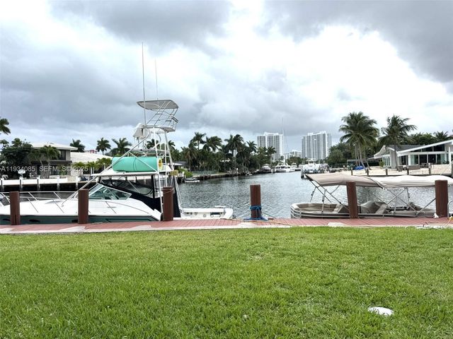 301 Golden Isles Dr 112, Hallandale Beach, FL 33009