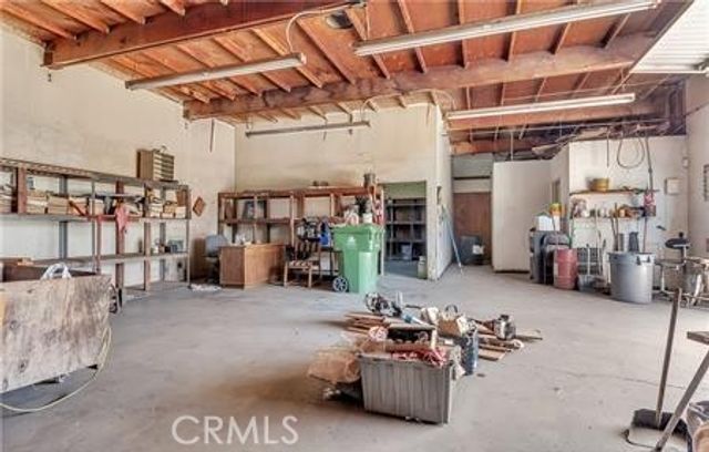 411 E Rosecrans, Compton, CA 90221
