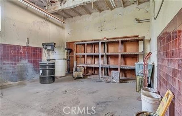 411 E Rosecrans, Compton, CA 90221
