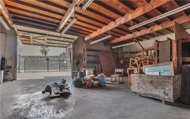 411 E Rosecrans, Compton, CA 90221