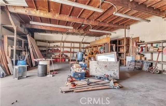411 E Rosecrans, Compton, CA 90221