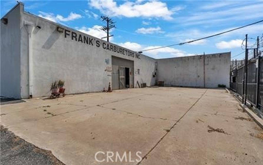 411 E Rosecrans, Compton, CA 90221