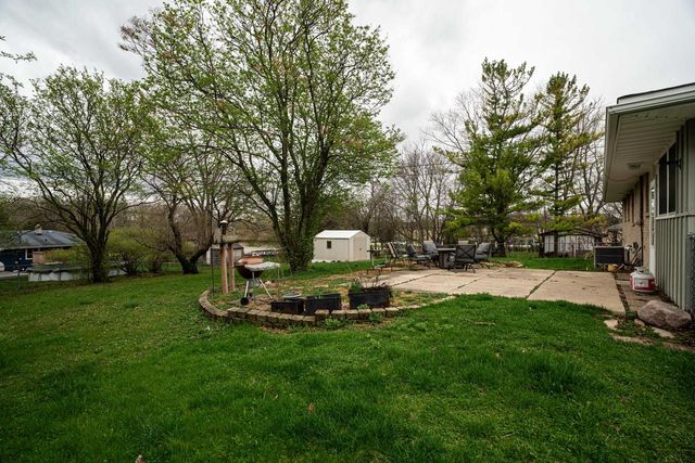 5207 Oakton LANE, Milwaukee, WI 53219