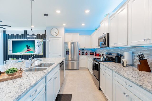 4006 LANA AVENUE, Davenport, FL 33897