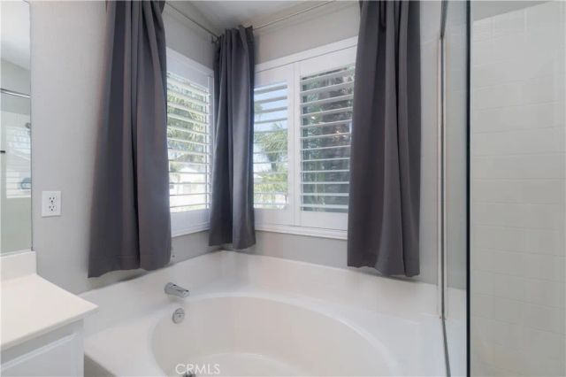 3420 New York, Corona, CA 92882