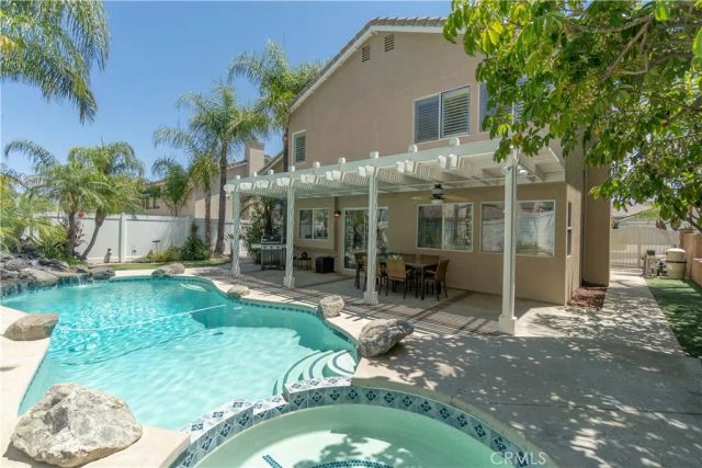 3420 New York, Corona, CA 92882