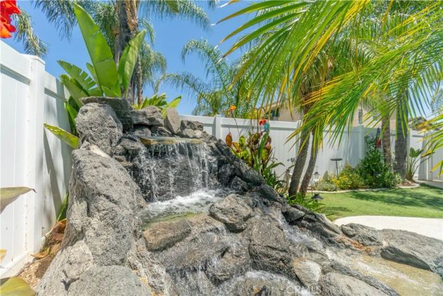 3420 New York, Corona, CA 92882