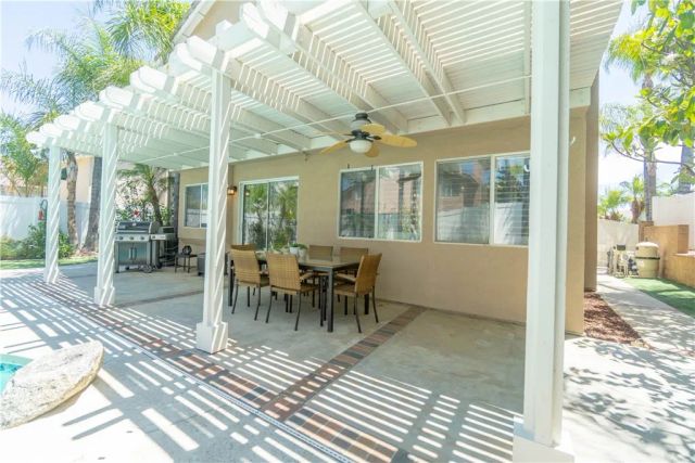 3420 New York, Corona, CA 92882