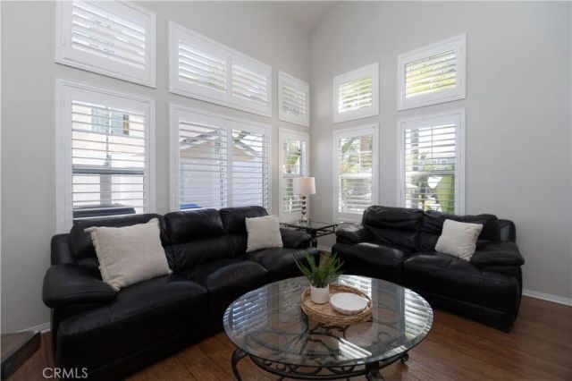 3420 New York, Corona, CA 92882