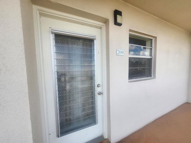 230 NE 26th Avenue 209, Boynton Beach, FL 33435