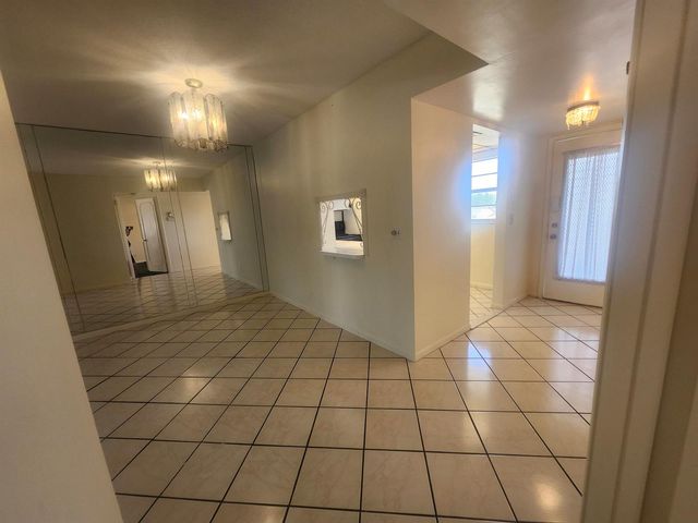 230 NE 26th Avenue 209, Boynton Beach, FL 33435