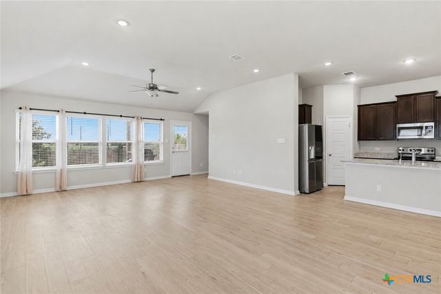 2905 Greenbriar, Seguin, TX 78155